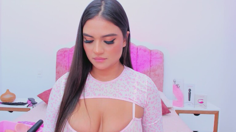 CamilaChanel's Streamate show and profile