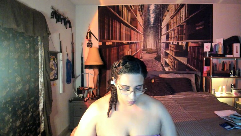 NerdyAmazon's Streamate show and profile