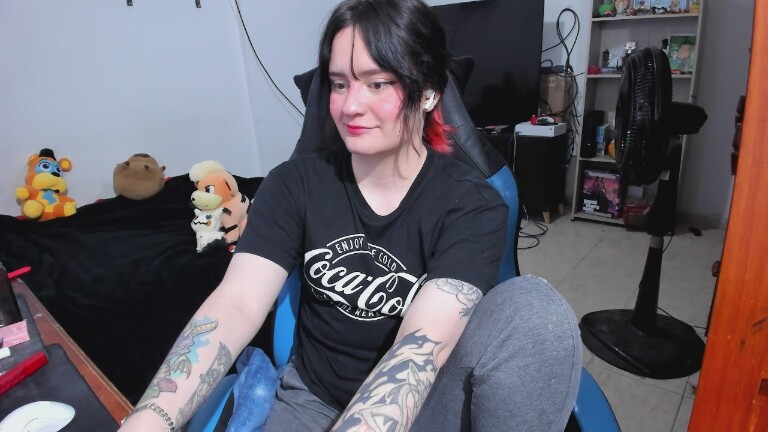 Red_Pandemonium's Streamate show and profile