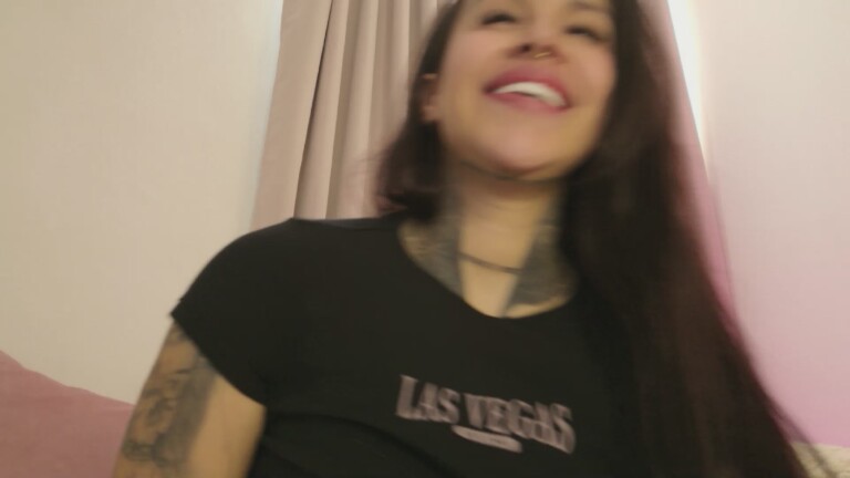 ItsEmmaa's Streamate show and profile