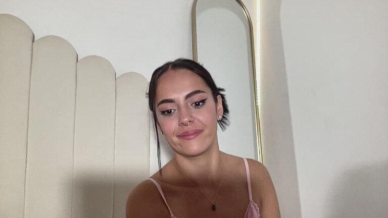 Aria_Greyy's Streamate show and profile