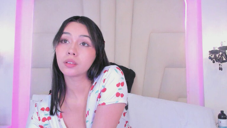 EmilyBlack69's Streamate show and profile