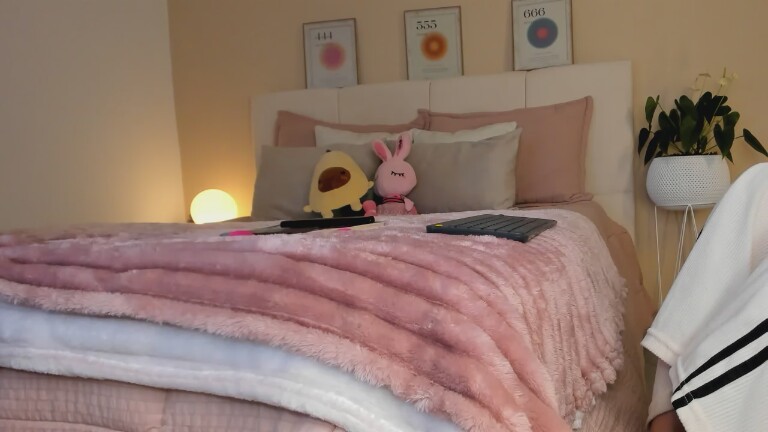 NayaPalmer's Streamate show and profile