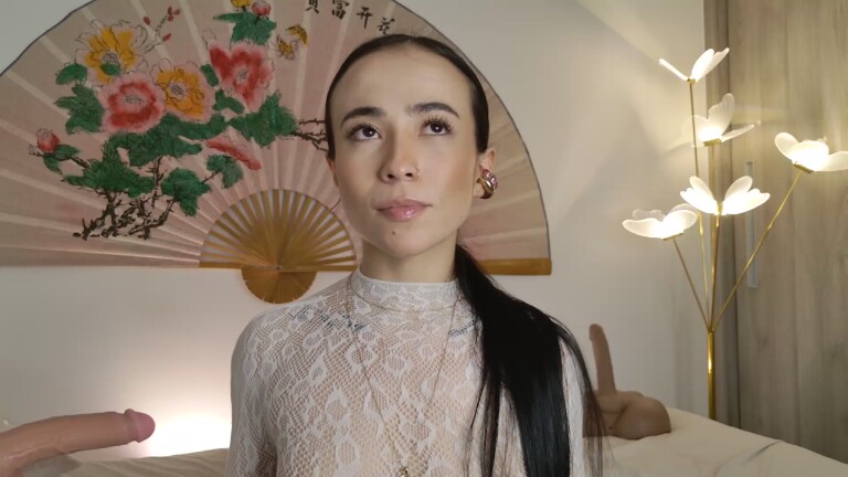 SweetSara33's Streamate show and profile