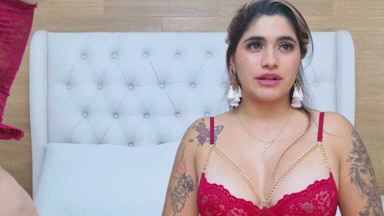 MaraAndSaray's Streamate show and profile