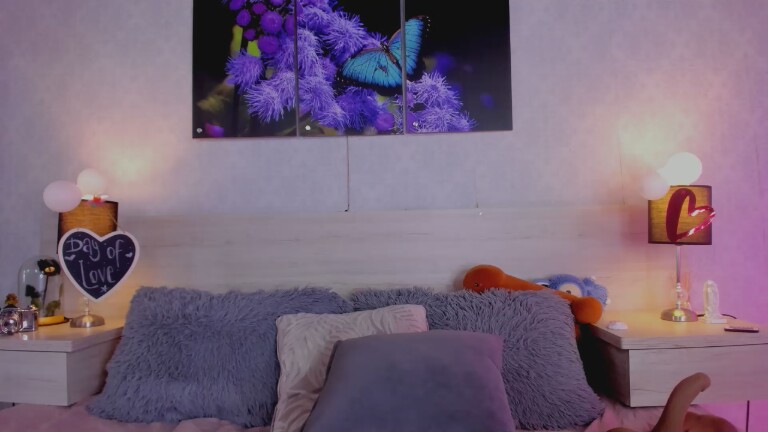 SamanthaaWoods's Streamate show and profile