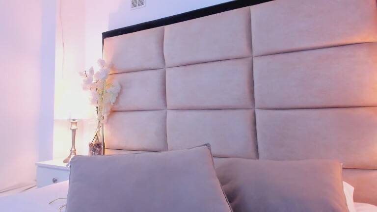 ScarlethJonns's Streamate show and profile