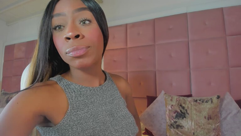 hollyBrisstol90's Streamate show and profile