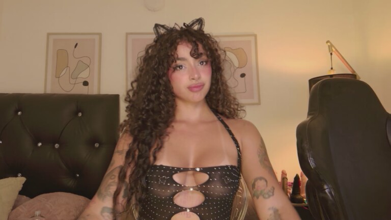 sofiasantana66's Streamate show and profile