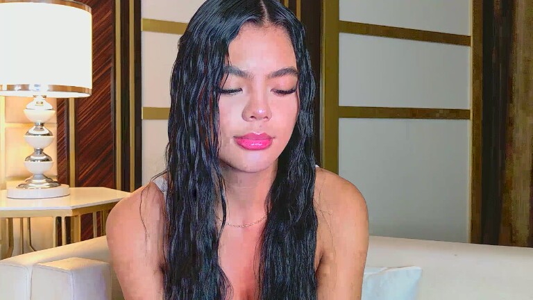 AnnieMilan's Streamate show and profile