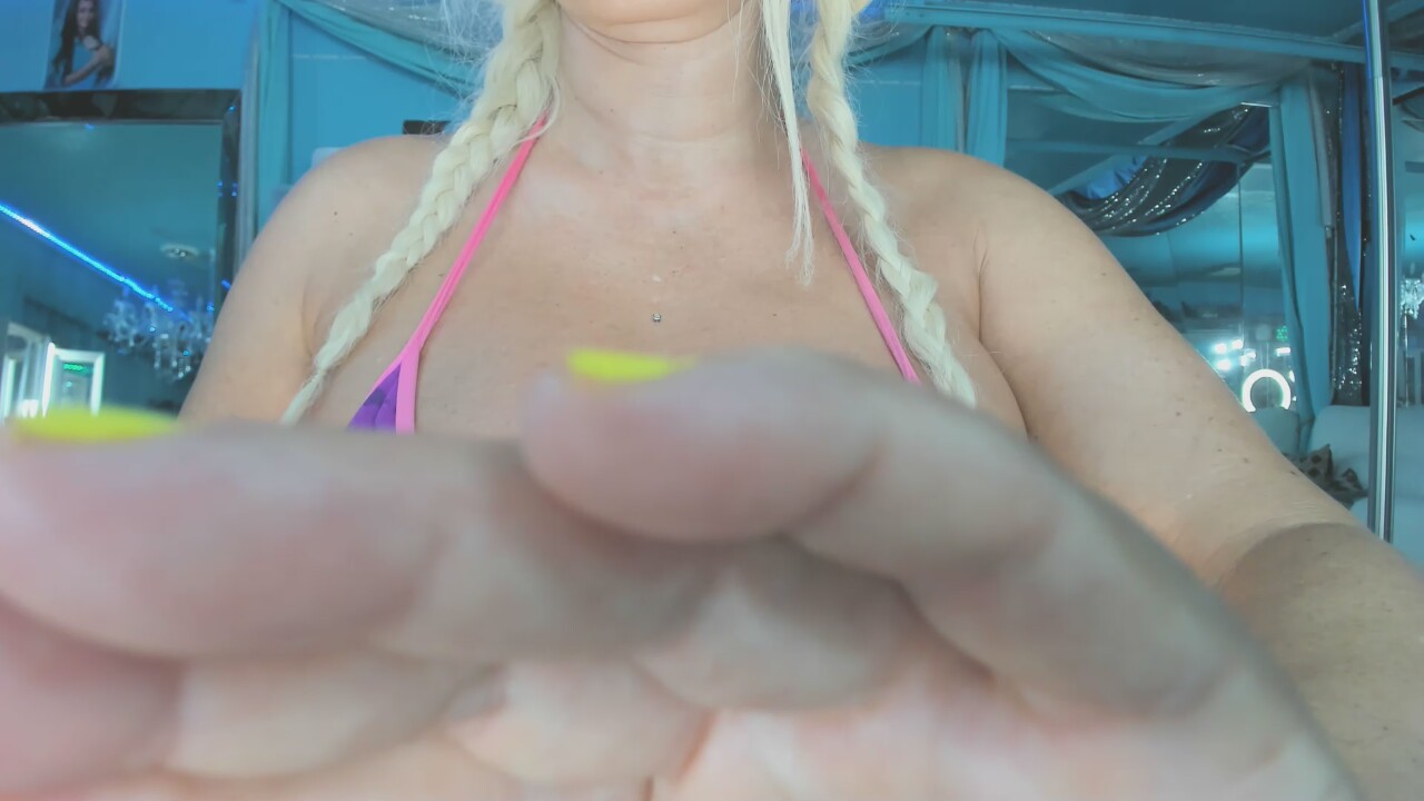 ADRIANNA777