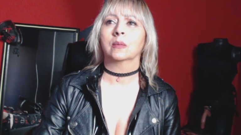 KLOEpiel's Streamate show and profile