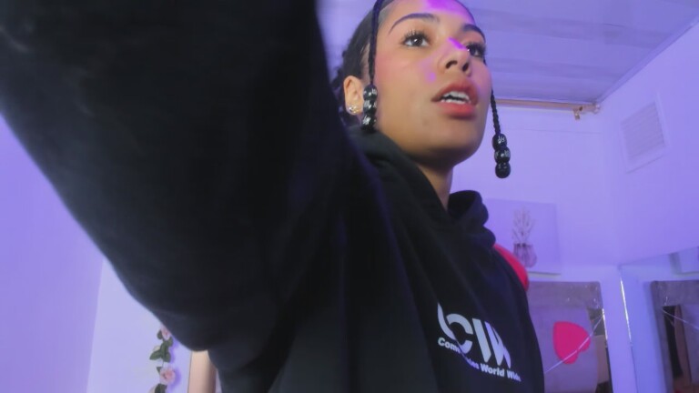 BaddieDelayla's Streamate show and profile