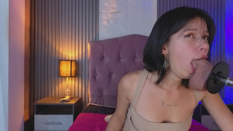 TATTYWILSON's Streamate show and profile