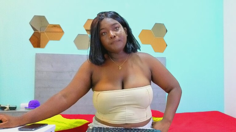 DanielaaGil's Streamate show and profile