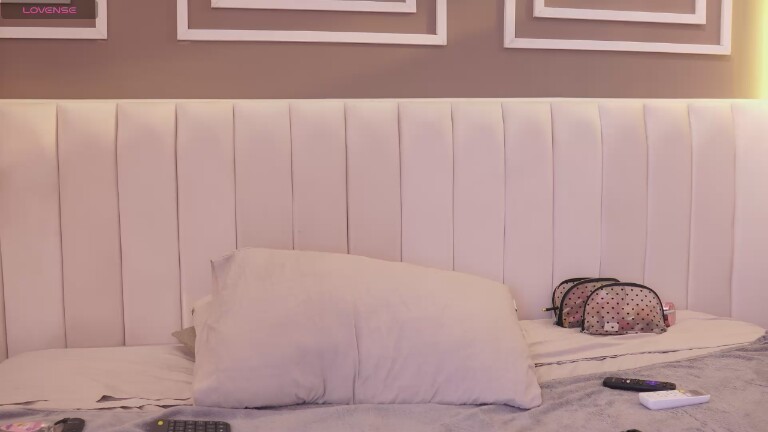 SamaraBela's Streamate show and profile