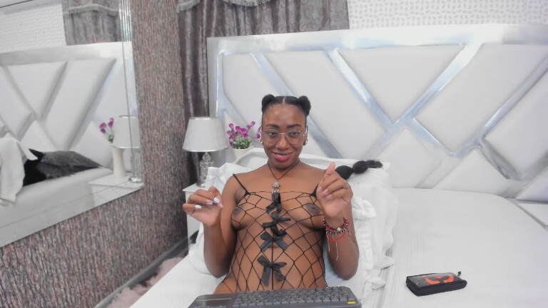 SelenaDavv's Streamate show and profile