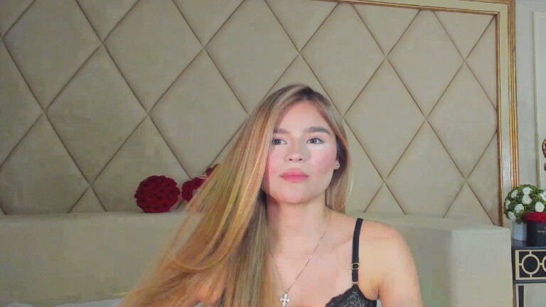 DulceHall's Streamate show and profile