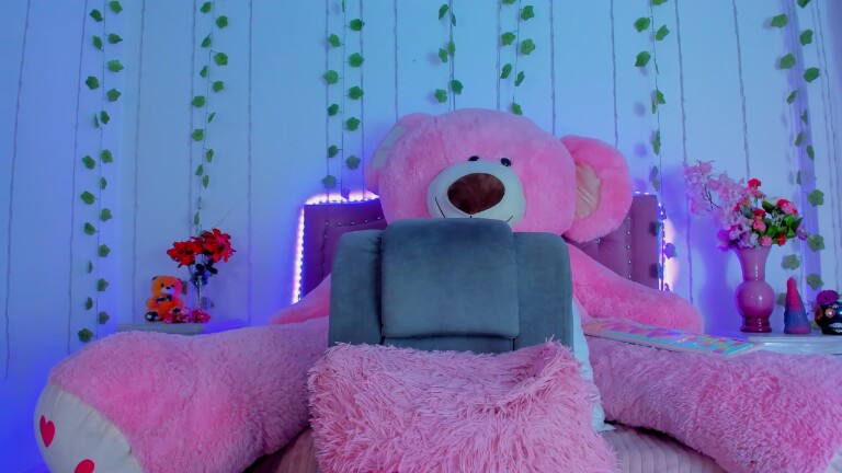 stephanyleon's Streamate show and profile