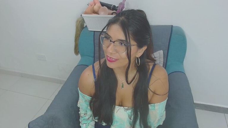 LunaDumont's Streamate show and profile