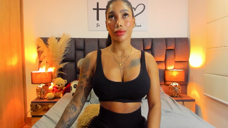 MelanieDuque's Streamate show and profile