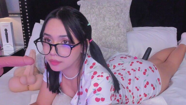 EmilyBlack69's Streamate show and profile