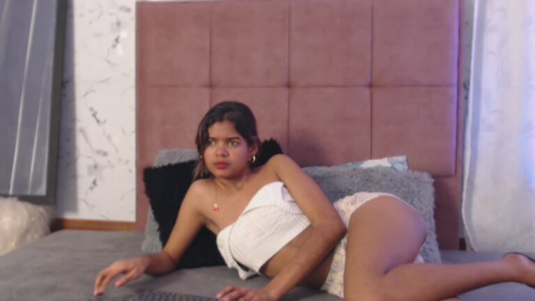Daniela_Lunax's Streamate show and profile
