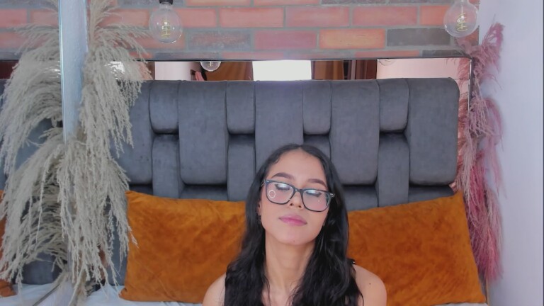 GABYHANK's Streamate show and profile