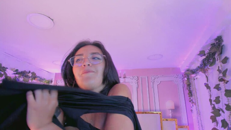 NaraSuarez's Streamate show and profile