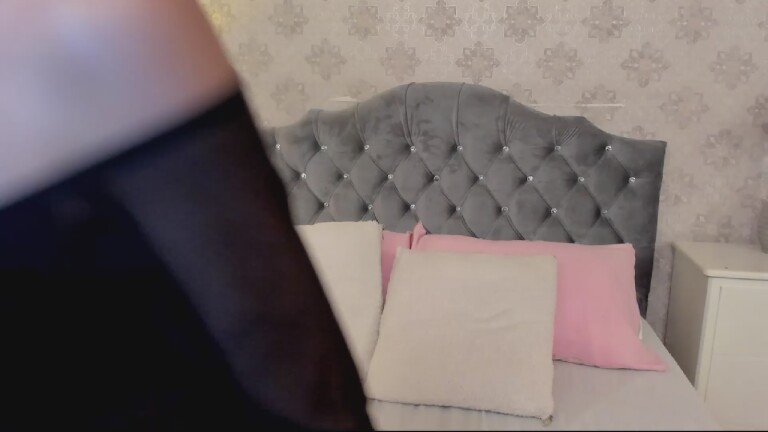 AnnyCurtis's Streamate show and profile