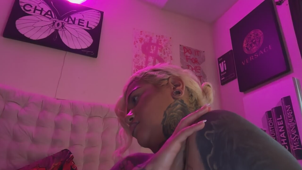 AshleyAve
