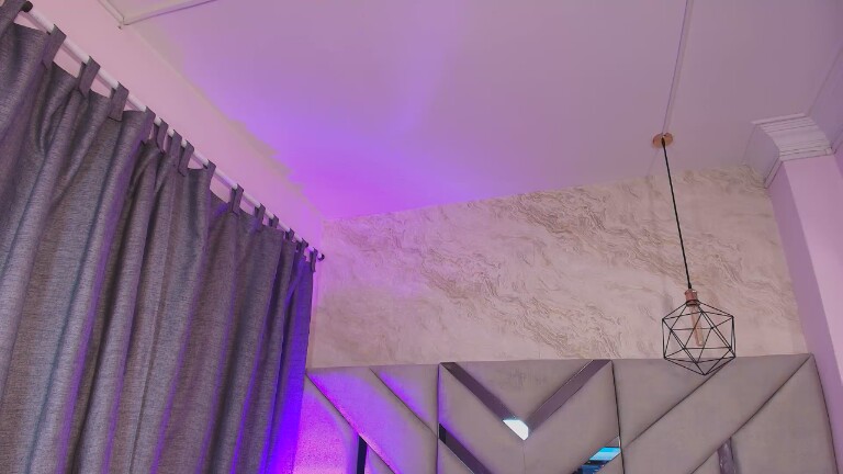 Luna_Blyss's Streamate show and profile