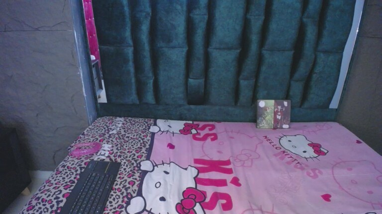 salamandracl's Streamate show and profile