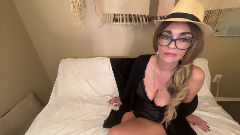 LunaLyons's Streamate show and profile