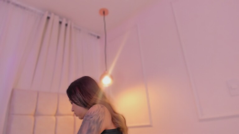 Crystal_W's Streamate show and profile