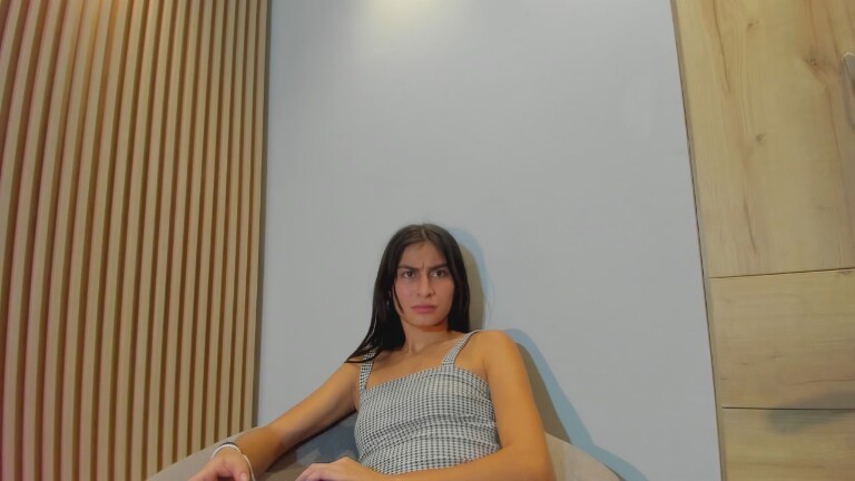 beatriz_doll's Streamate show and profile