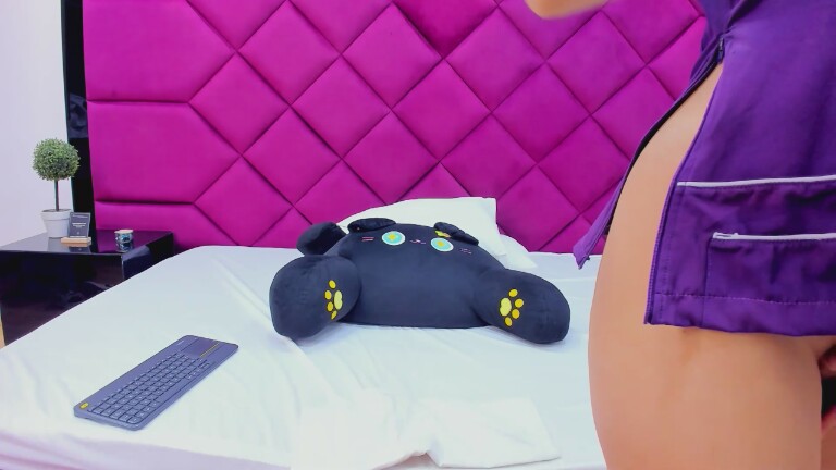 AlessaMills's Streamate show and profile