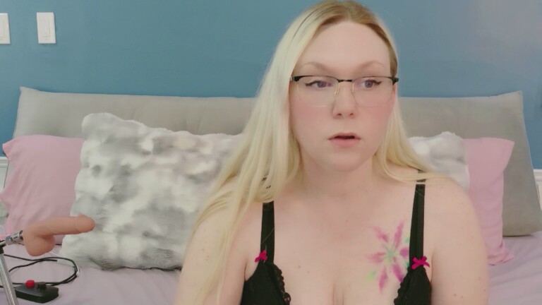 SaraBearXOXO's Streamate show and profile