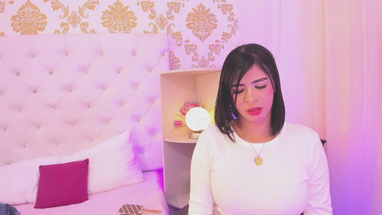 EMA_LAMBERT's Streamate show and profile