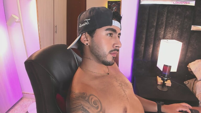 itsmeeros's Streamate show and profile