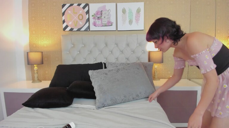 VioletteClain's Streamate show and profile