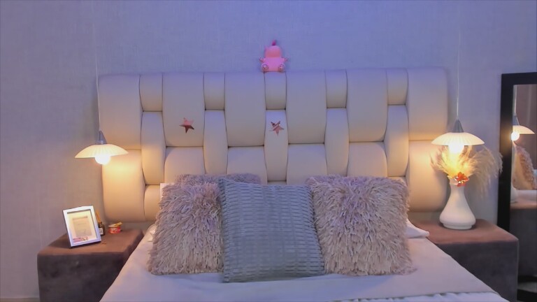 EmmaPrinncess's Streamate show and profile